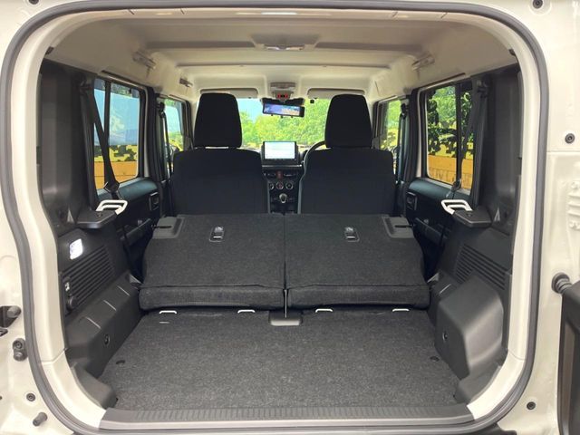 SUZUKI JIMNY NOMADE 2025 Image 31