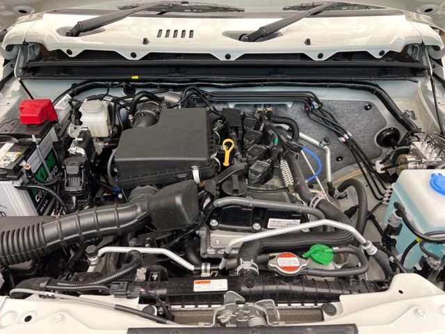 SUZUKI JIMNY NOMADE 2025 Image 31