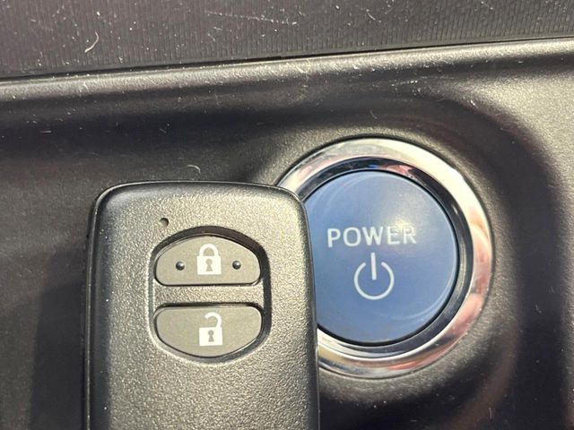 TOYOTA AQUA 2015 Image 31