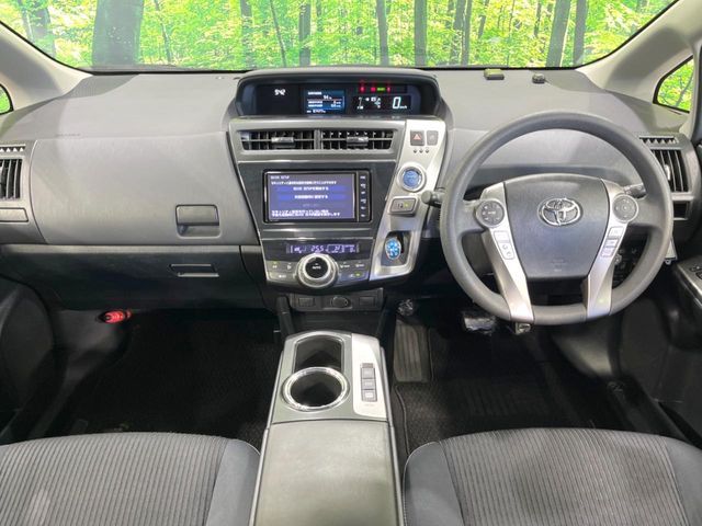 TOYOTA PRIUS ALPHA 2019 Image 31