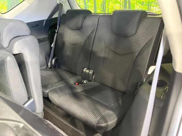 TOYOTA PRIUS ALPHA 2019 Image 31