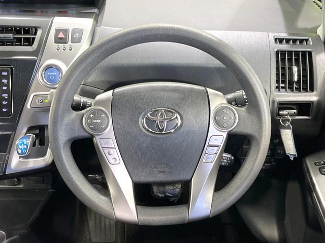 TOYOTA PRIUS ALPHA 2019 Image 31