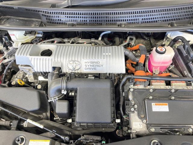 TOYOTA PRIUS ALPHA 2019 Image 31