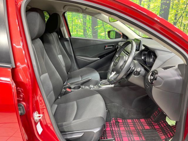 MAZDA DEMIO 2016 Image 31