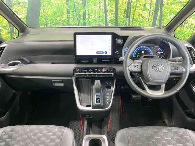 TOYOTA VOXY HYBRID 2025 Image 31