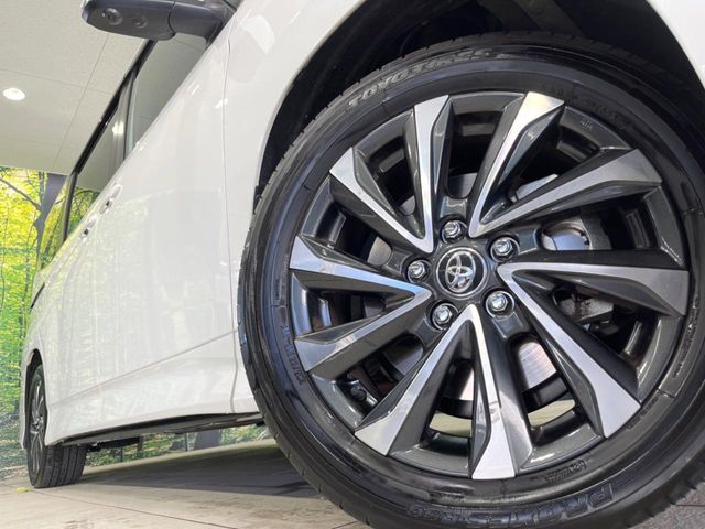 TOYOTA VOXY HYBRID 2025 Image 31