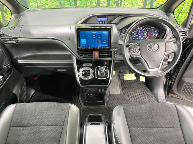 TOYOTA VOXY HYBRID 2020 Image 31