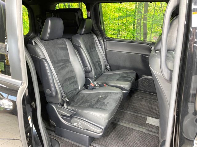 TOYOTA VOXY HYBRID 2020 Image 31