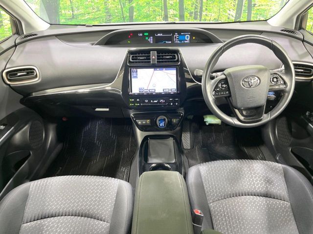 TOYOTA PRIUS 2018 Image 31