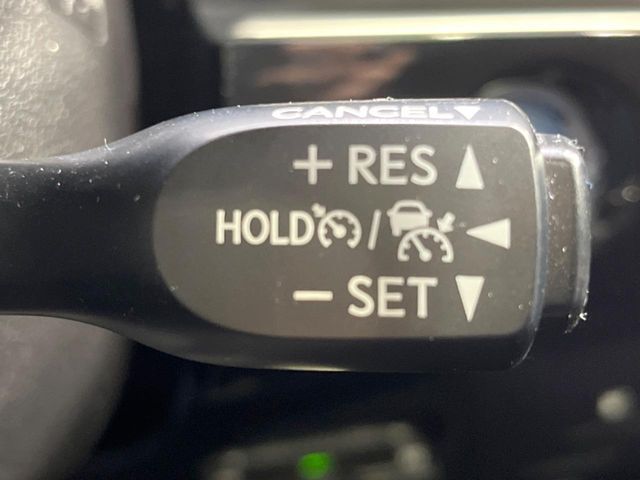 TOYOTA PRIUS 2018 Image 31