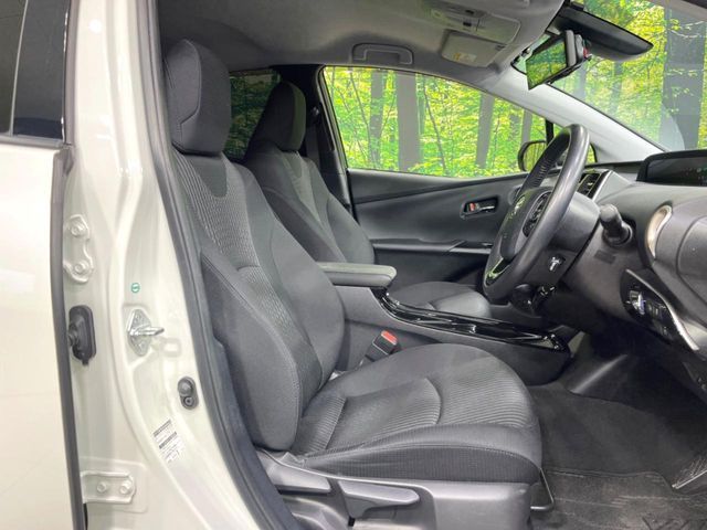 TOYOTA PRIUS 2018 Image 31