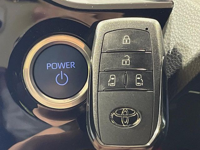 TOYOTA NOAH HYBRID 2023 Image 31