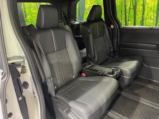 TOYOTA NOAH HYBRID 2023 Image 31