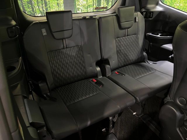 TOYOTA NOAH HYBRID 2023 Image 31