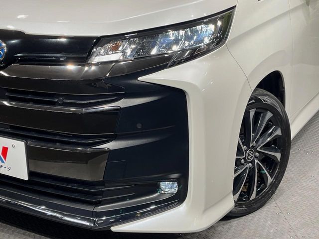 TOYOTA NOAH HYBRID 2023 Image 31
