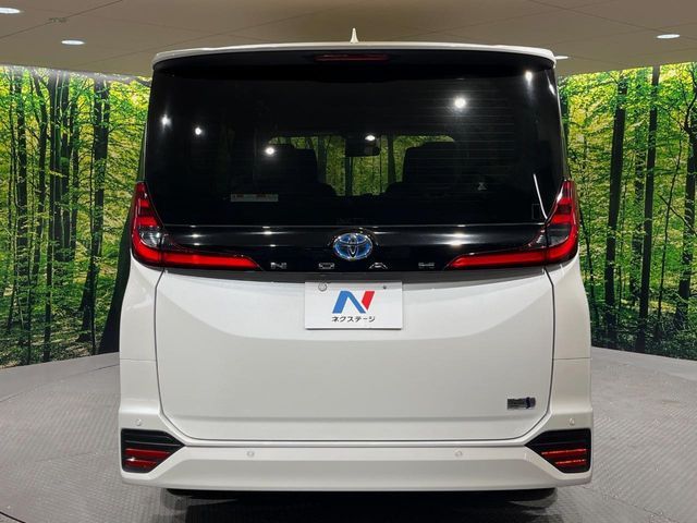 TOYOTA NOAH HYBRID 2023 Image 31