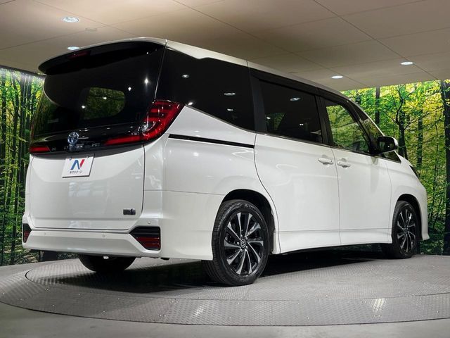 TOYOTA NOAH HYBRID 2023 Image 31