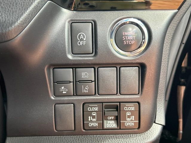 TOYOTA VOXY 2020 Image 31