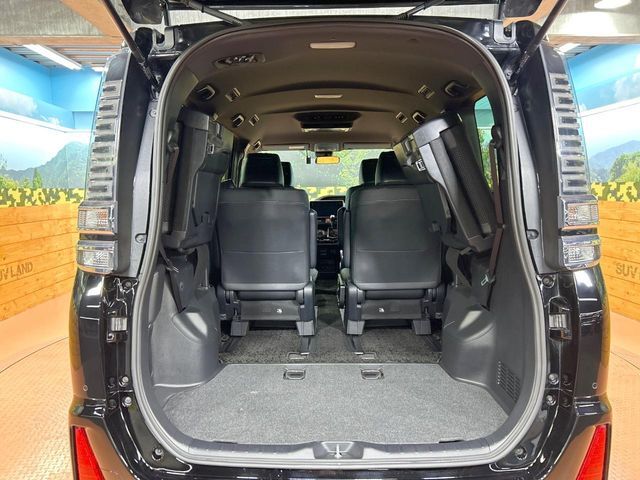 TOYOTA VOXY 2020 Image 31