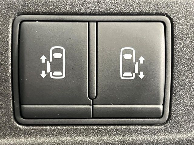 NISSAN SERENA  S-HYBRID 2017 Image 31