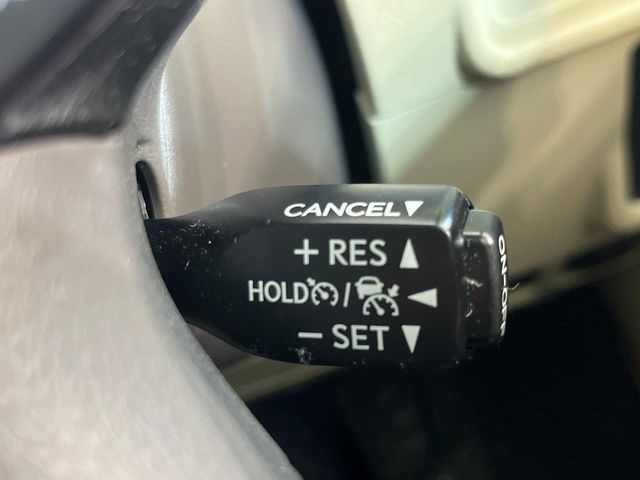 TOYOTA LANDCRUISER PRADO 2023 Image 31