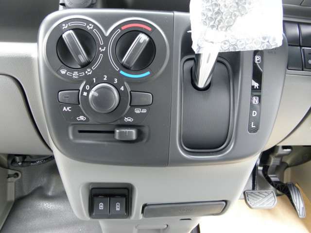 NISSAN NV100 CLIPPER 4WD 2026 Image 31