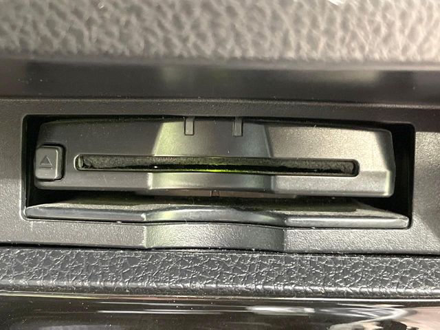 TOYOTA VOXY 2014 Image 31