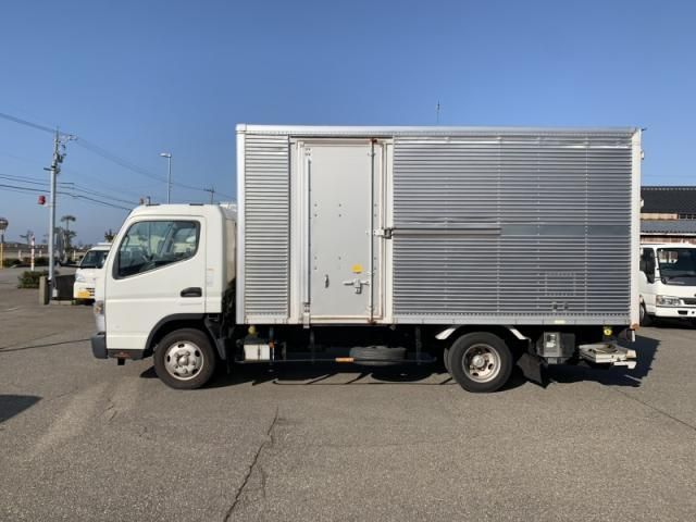 MITSUBISHI CANTER 2019 Image 31