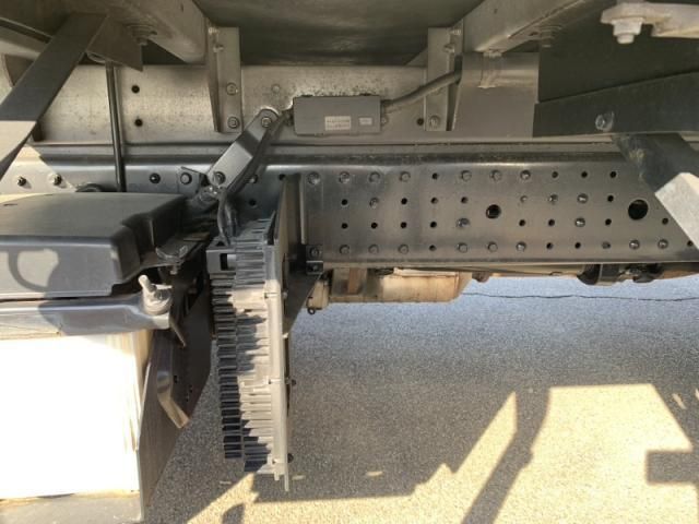 MITSUBISHI CANTER 2019 Image 31