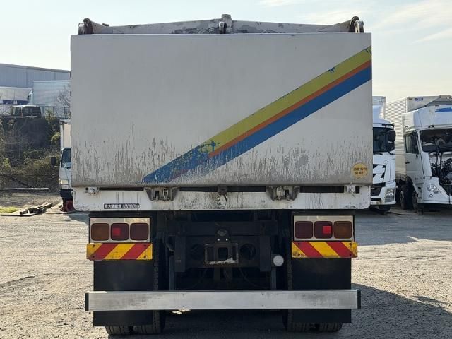 NISSAN DIESEL QUON 2012 Image 31