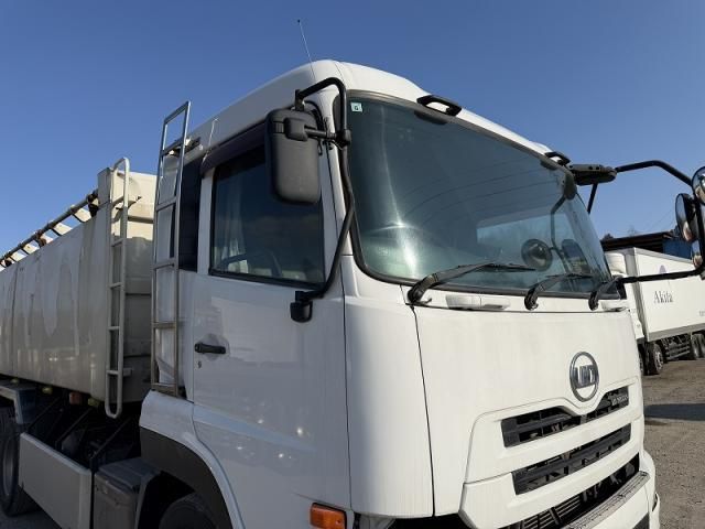 NISSAN DIESEL QUON 2012 Image 31