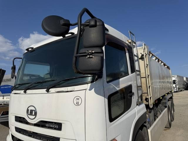 NISSAN DIESEL QUON 2012 Image 31