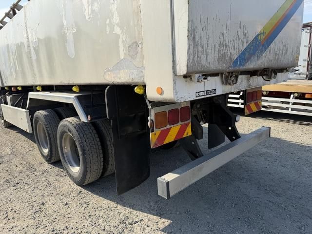 NISSAN DIESEL QUON 2012 Image 31