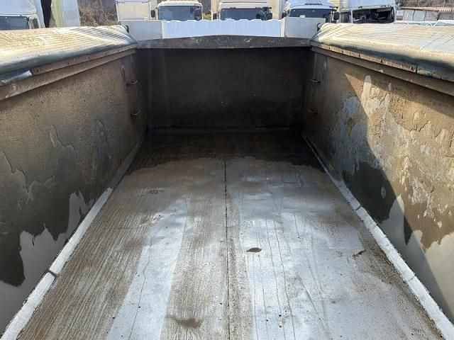 NISSAN DIESEL QUON 2012 Image 31