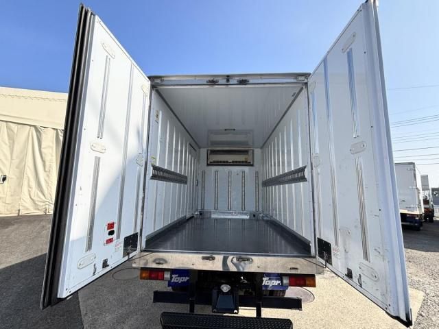 MITSUBISHI CANTER 2019 Image 31