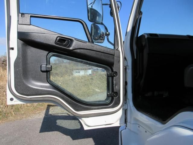 MITSUBISHI FUSOU FIGHTER 2021 Image 31