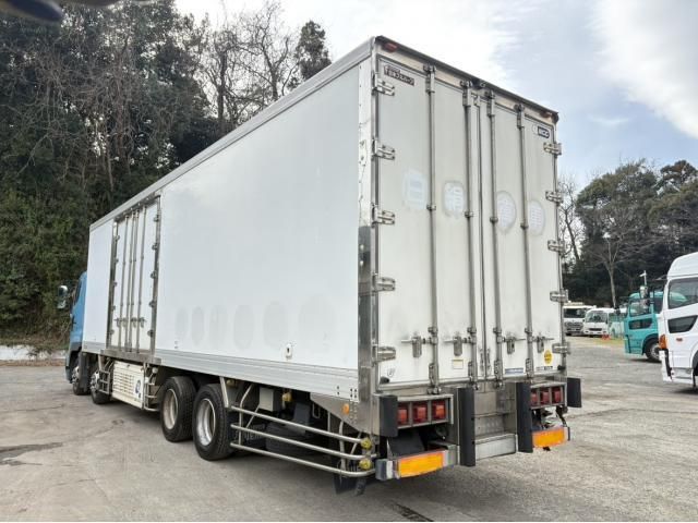 HINO PROFIA 2006 Image 31