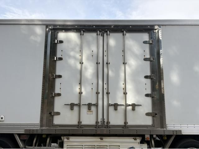 HINO PROFIA 2006 Image 31