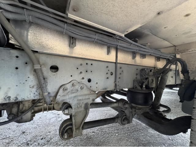 HINO PROFIA 2006 Image 31