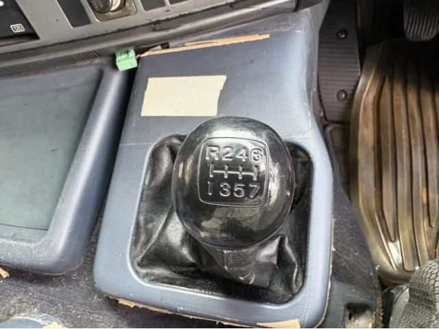 HINO PROFIA 2006 Image 31