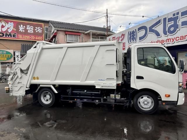 HINO DUTRO 2015 Image 31