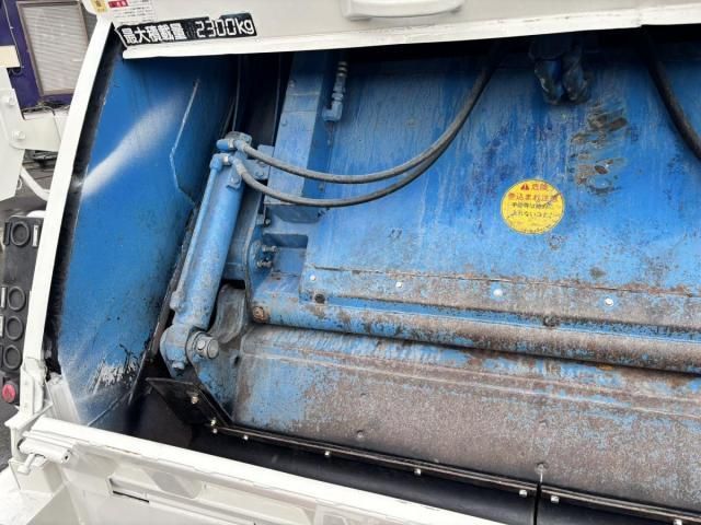 HINO DUTRO 2015 Image 31