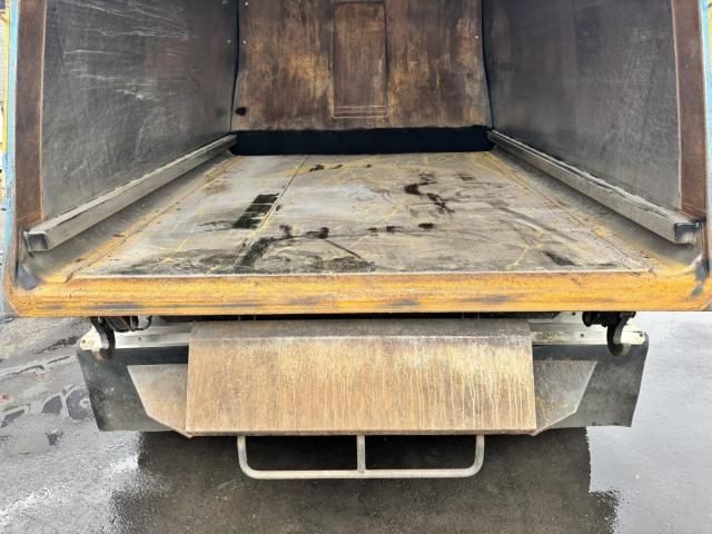 HINO DUTRO 2015 Image 31