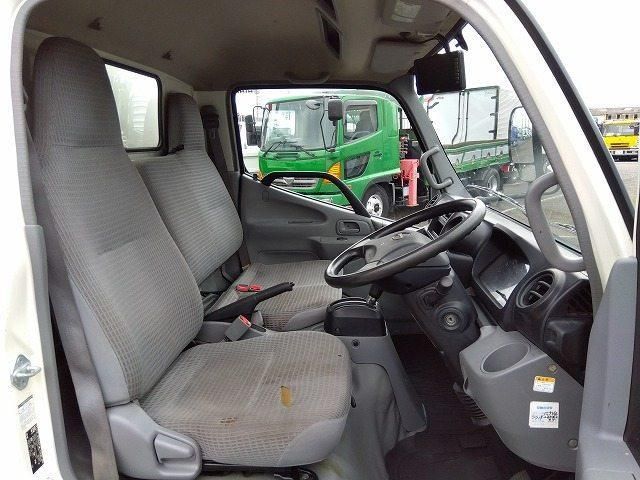 HINO DUTRO 2015 Image 31