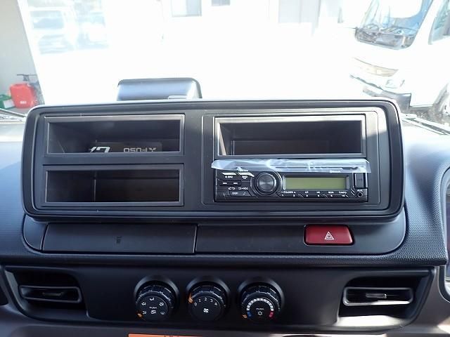 MITSUBISHI CANTER 2025 Image 31