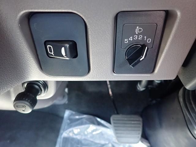 MITSUBISHI CANTER 2025 Image 31