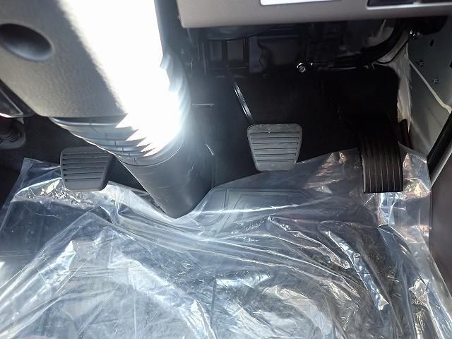 MITSUBISHI CANTER 2025 Image 31