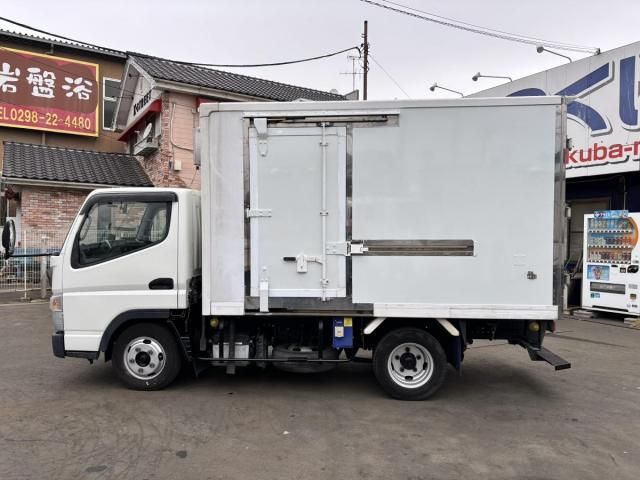 MITSUBISHI CANTER 2018 Image 31