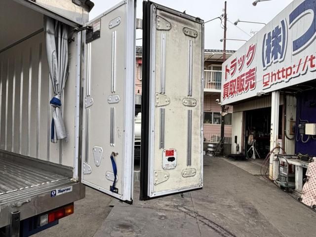 MITSUBISHI CANTER 2018 Image 31