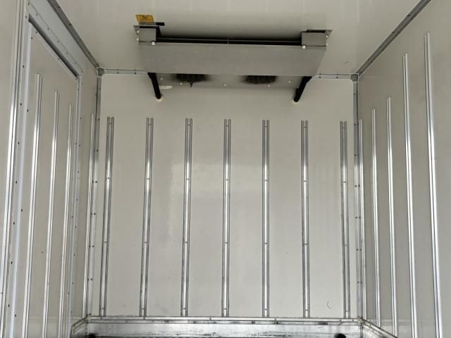 MITSUBISHI CANTER 2018 Image 31